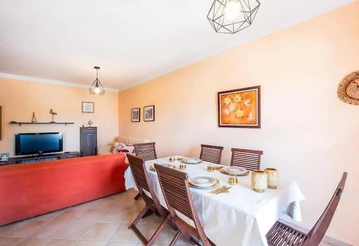 Apartamento Alfarmar - Pool, Only A Few Minutes Away