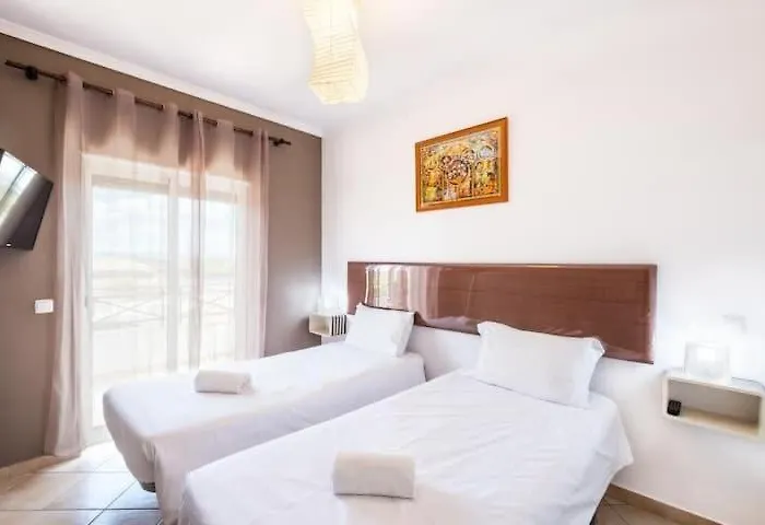 Alfarmar - Pool, Only A Few Minutes Away Apartamento *