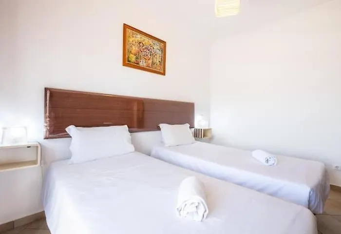 Apartamento Alfarmar - Pool, Only A Few Minutes Away