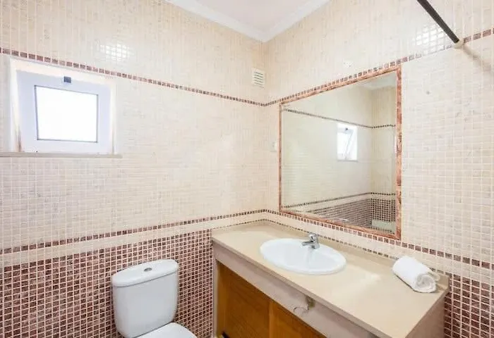 Alfarmar - Pool, Only A Few Minutes Away * Albufeira