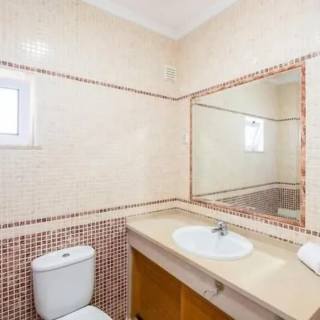 Alfarmar - Pool, Only A Few Minutes Away * Albufeira